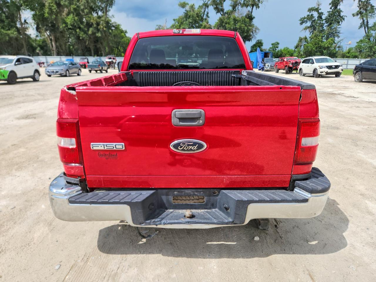 2005 Ford F150 Red vin: 1FTRF02565KC77942