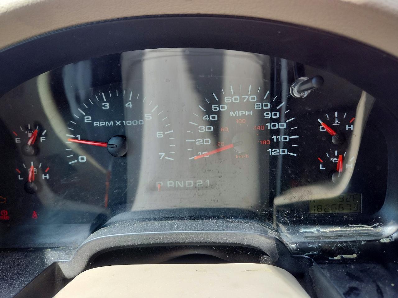 2005 Ford F150 Red vin: 1FTRF02565KC77942