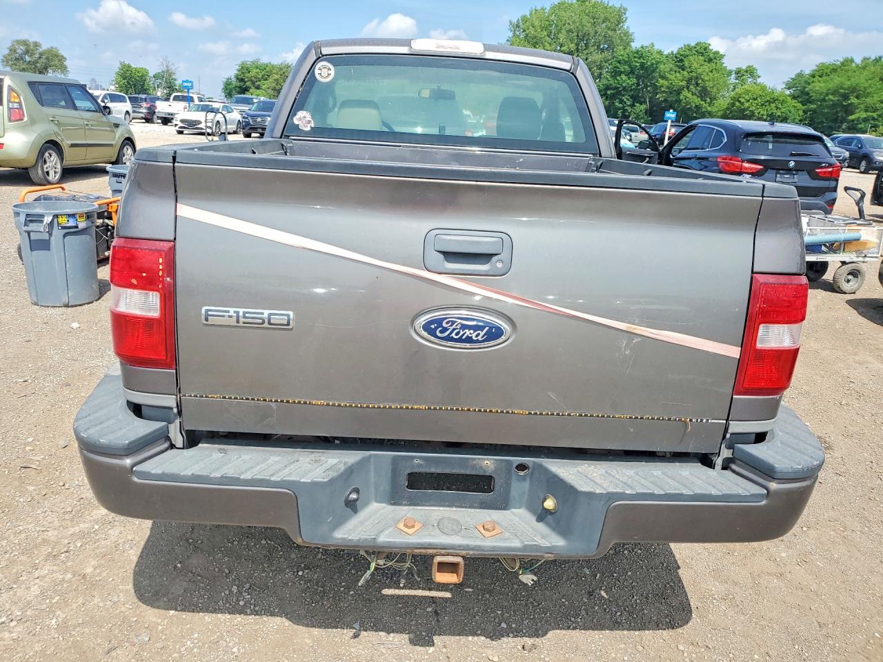 2004 Ford F150 Gray vin: 1FTRF02W44KB13614