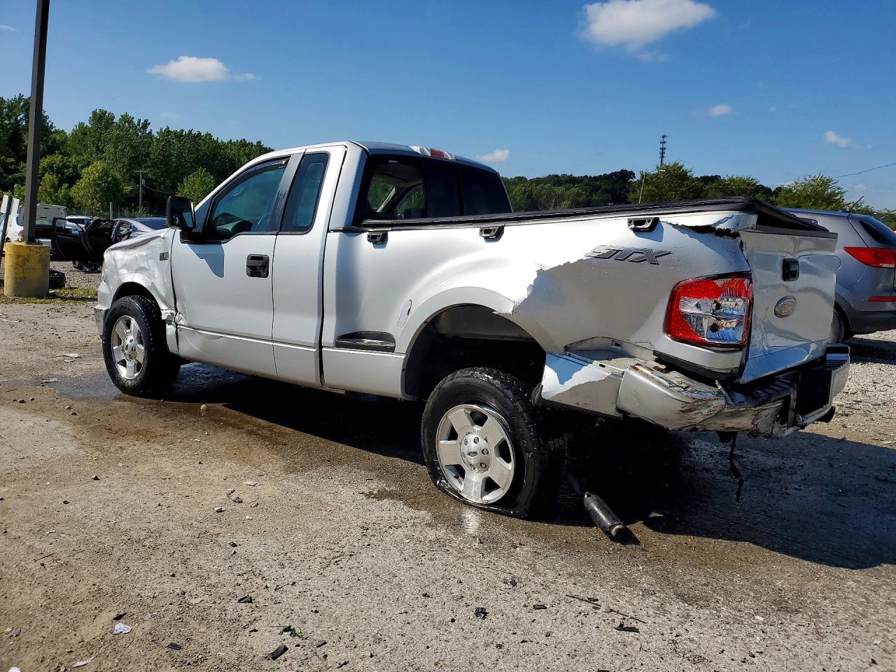 2007 Ford F150 Silver vin: 1FTRF02W57KD52531