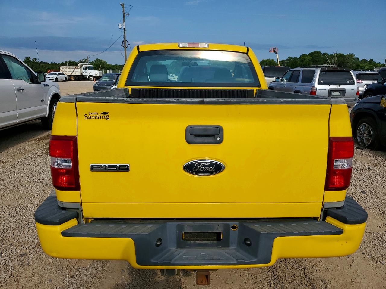 2004 Ford F150 Yellow vin: 1FTRF02W94KD56254