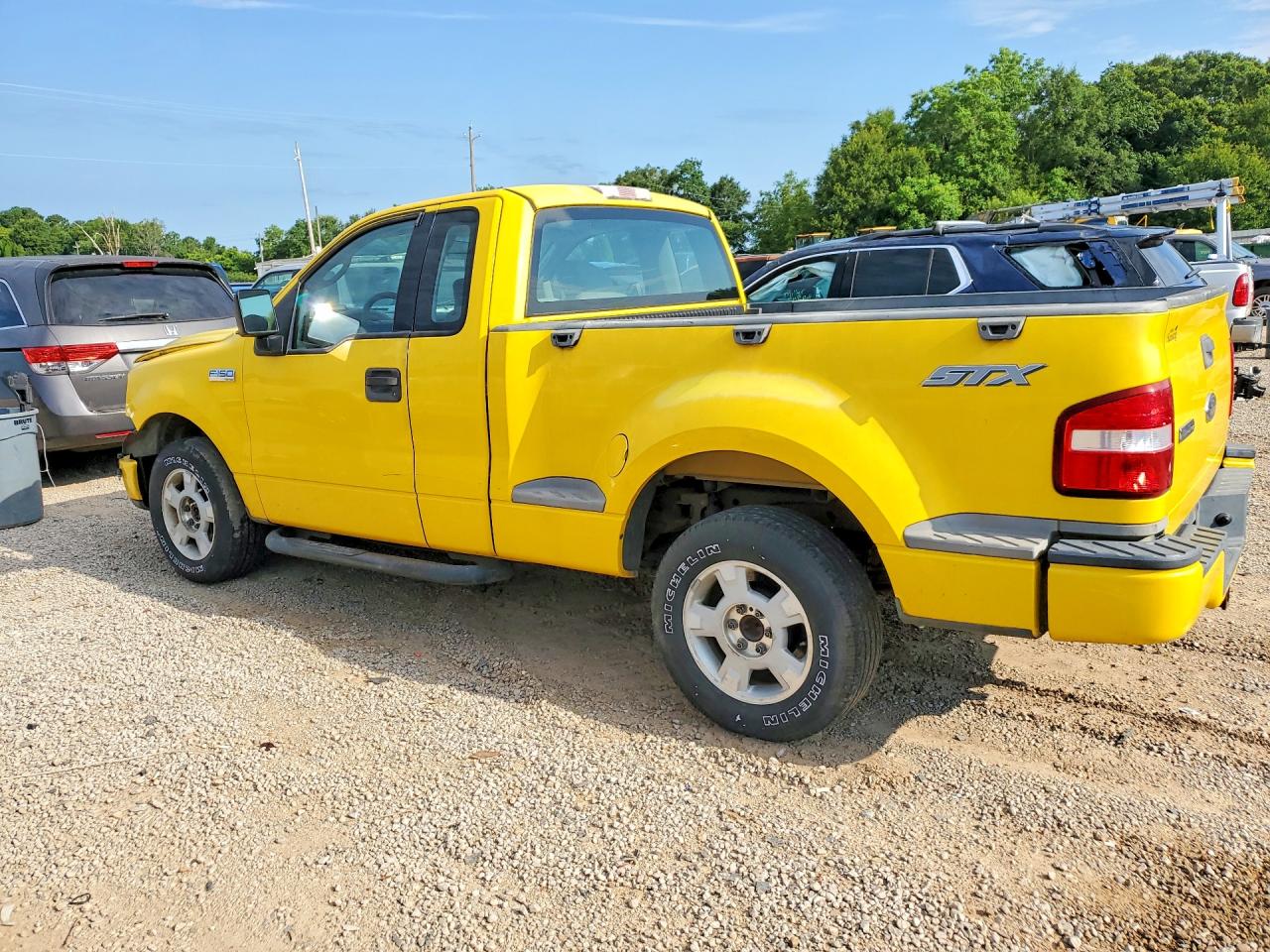 2004 Ford F150 Yellow vin: 1FTRF02W94KD56254