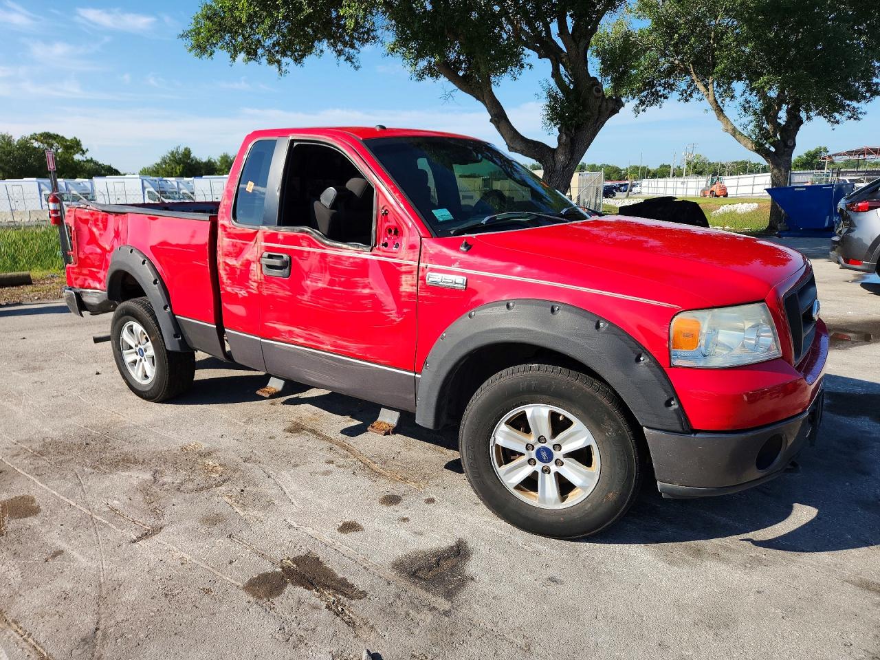 2006 Ford F150 Red vin: 1FTRF04506KC90443