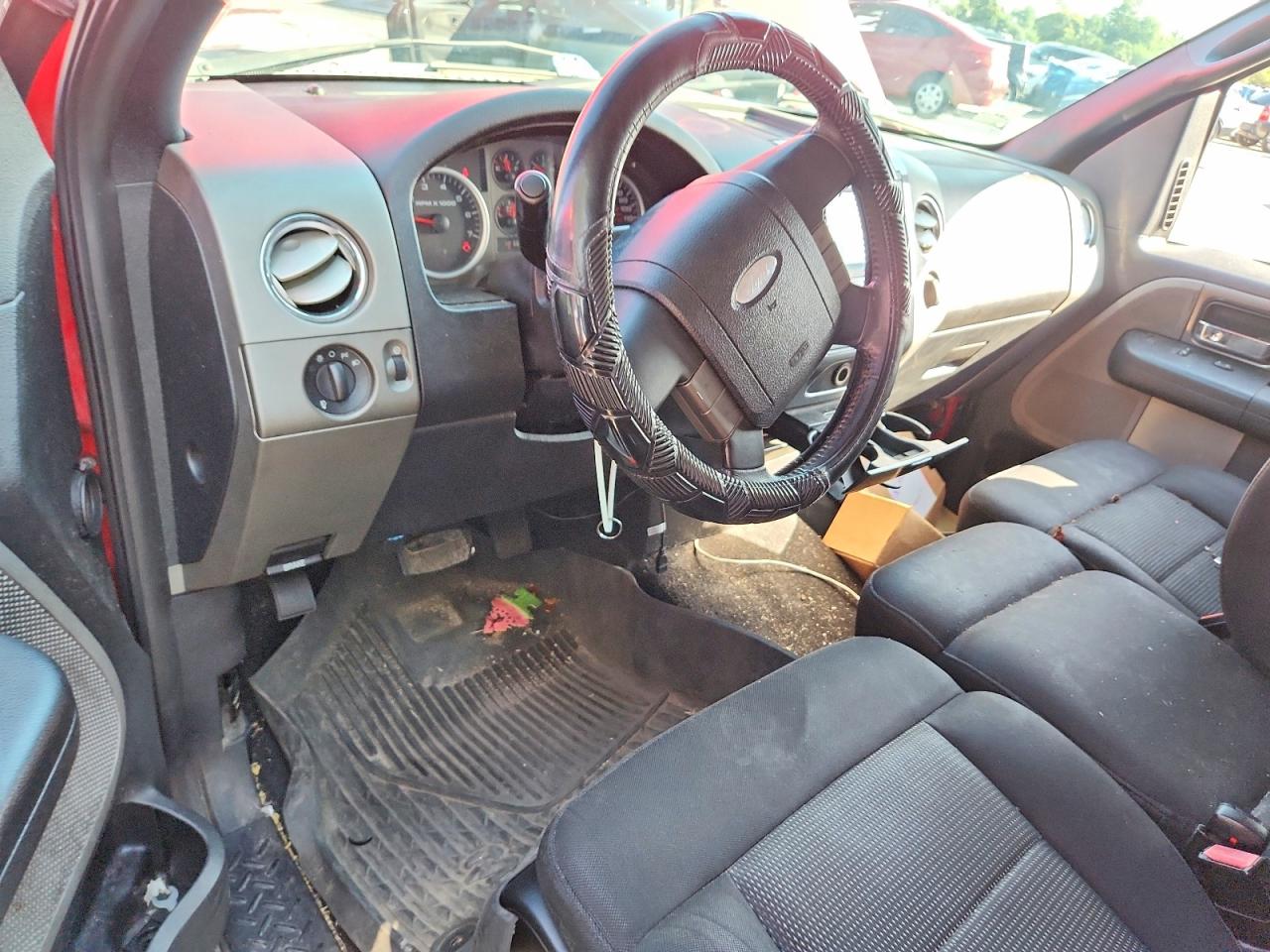 2006 Ford F150 Red vin: 1FTRF04506KC90443