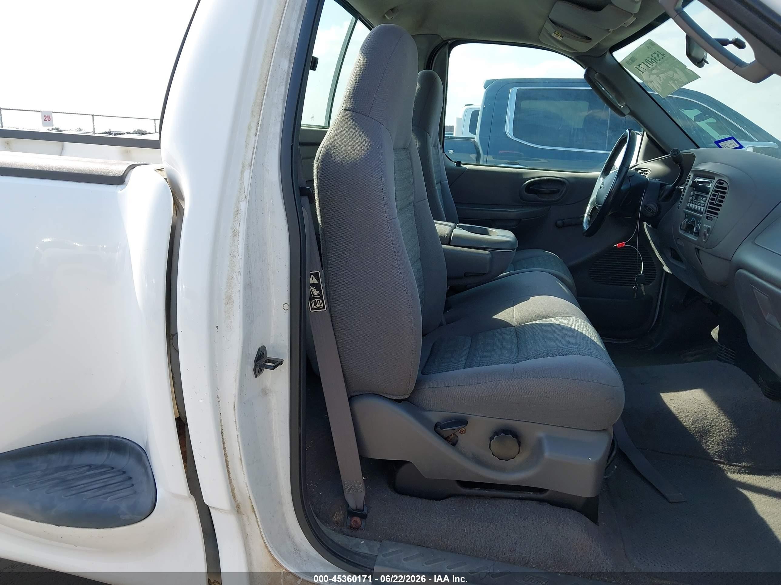 2003 Ford F-150 Xl/xlt White vin: 1FTRF07213KC28286