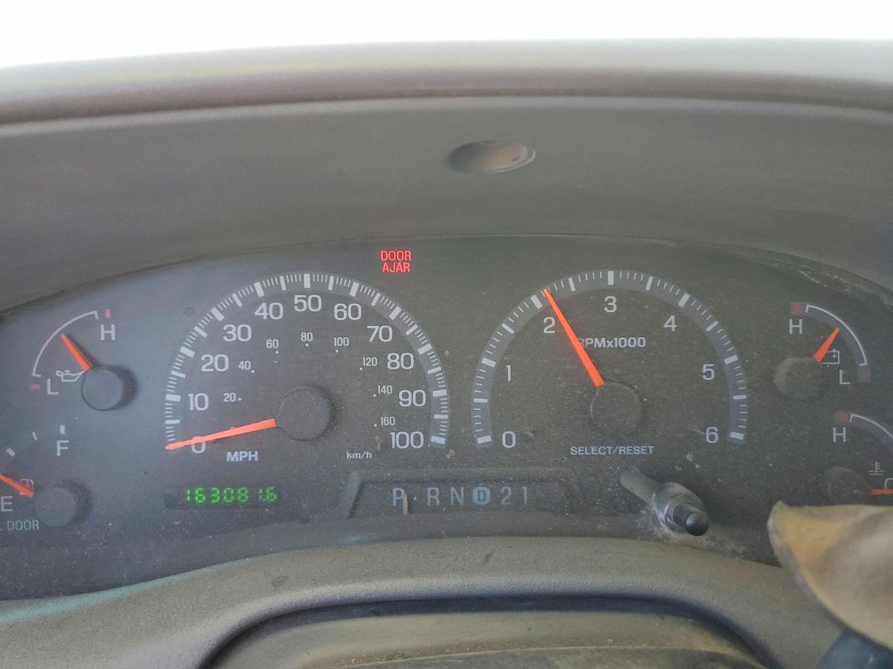 2000 Ford F150 Silver vin: 1FTRF07L0YKB49739