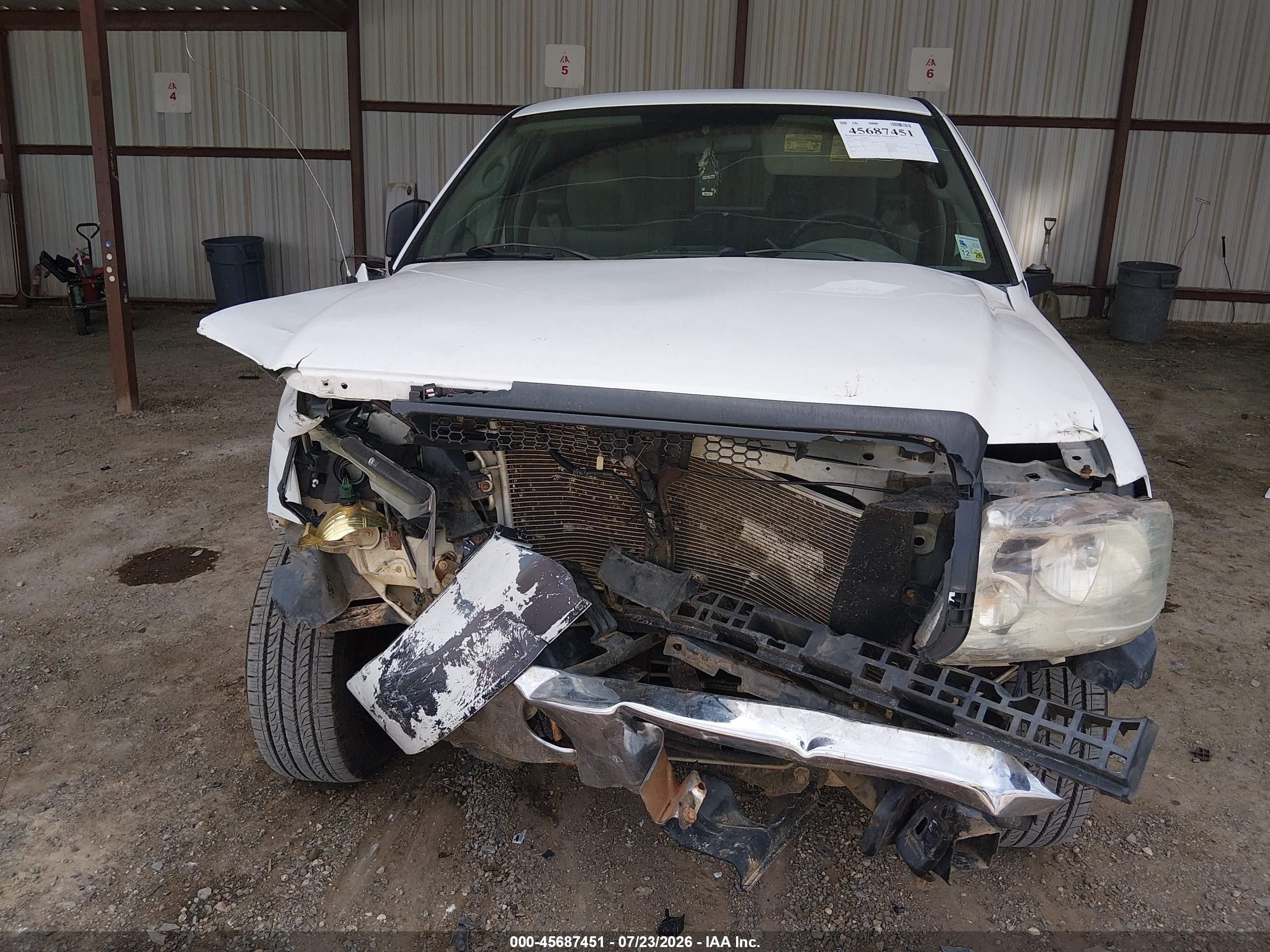 2005 Ford F-150 Stx/xl/xlt White vin: 1FTRF12205KF14615