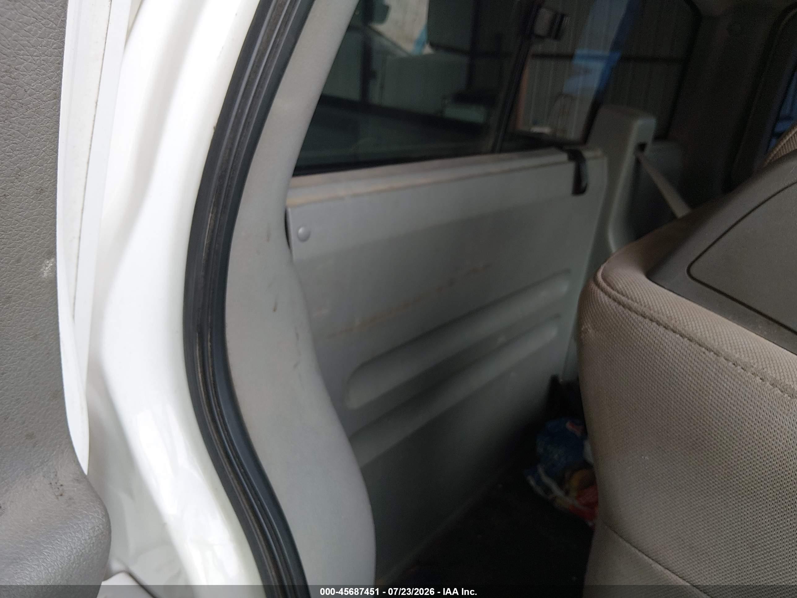 2005 Ford F-150 Stx/xl/xlt White vin: 1FTRF12205KF14615