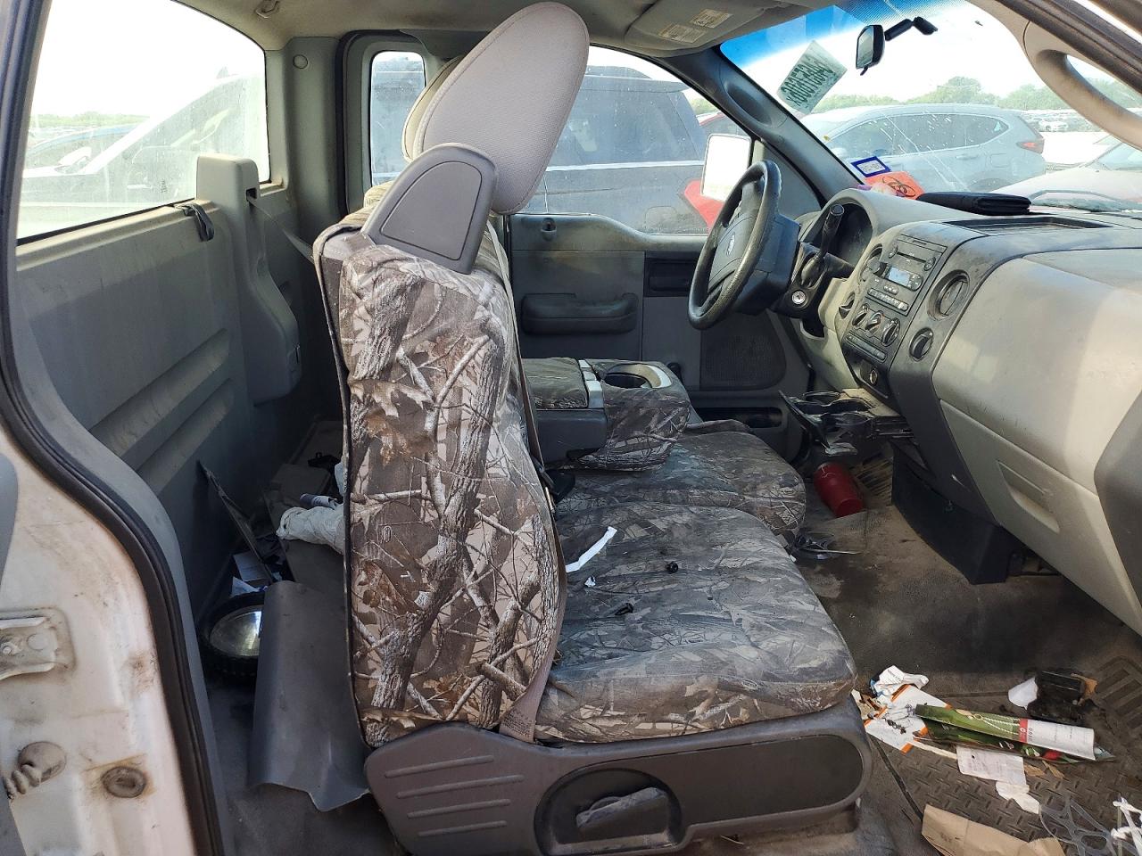 2005 Ford F150 White vin: 1FTRF12205NA95602
