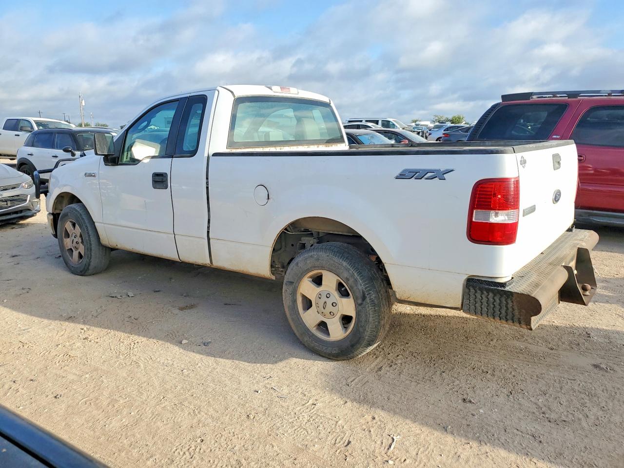2005 Ford F150 White vin: 1FTRF12205NA95602