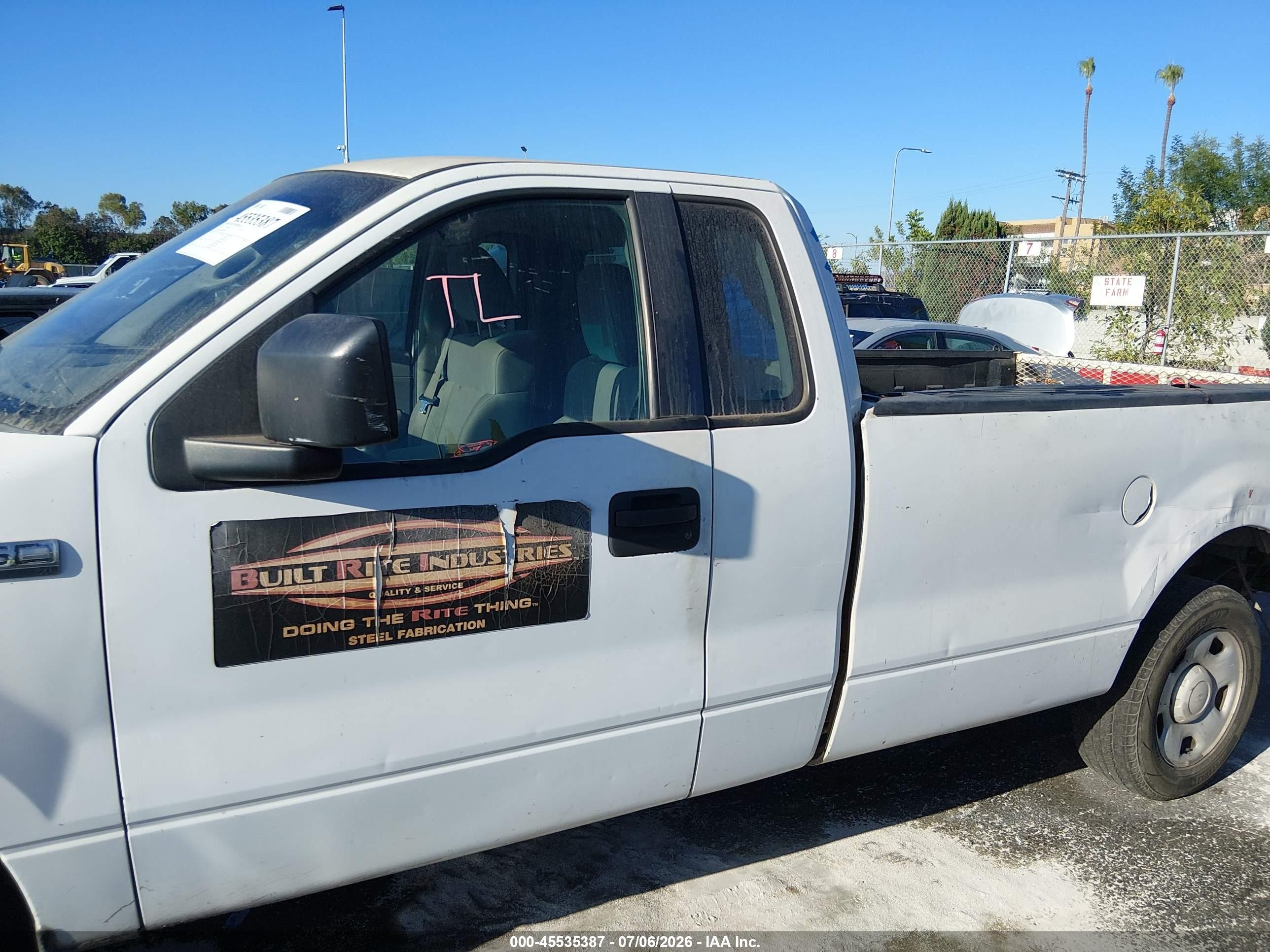 2007 Ford F-150 Stx/xl/xlt White vin: 1FTRF12207KC86070