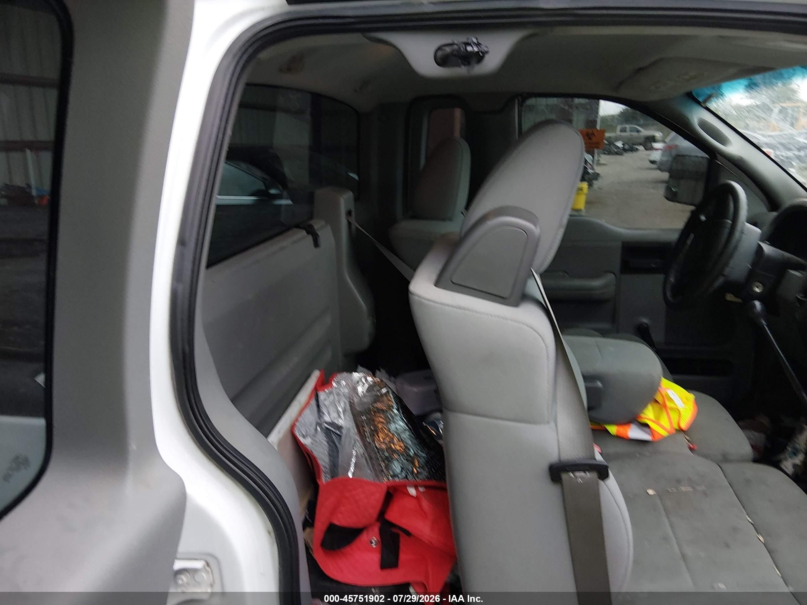 2007 Ford F-150 Stx/xl/xlt White vin: 1FTRF12207NA60383