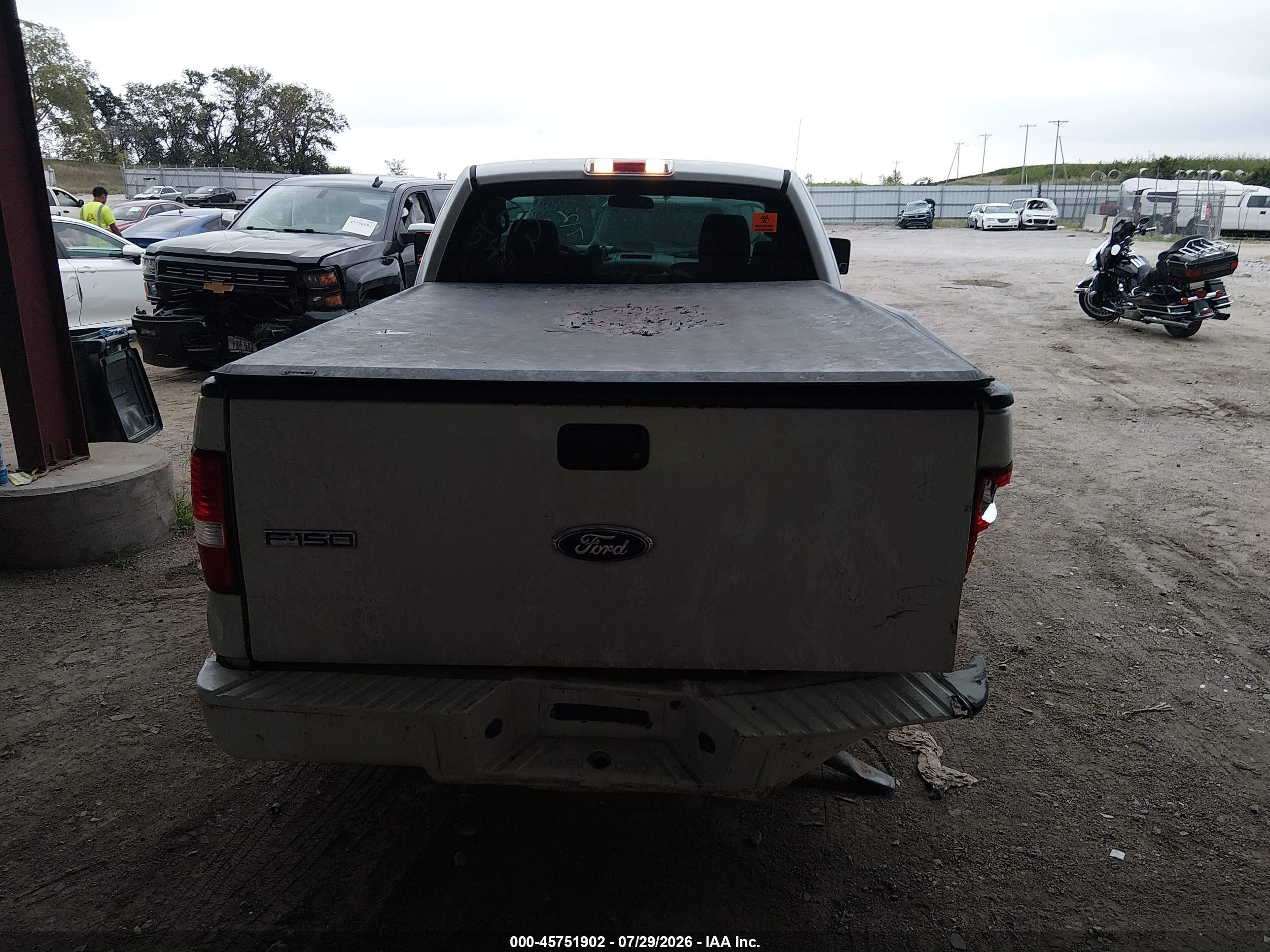 2007 Ford F-150 Stx/xl/xlt White vin: 1FTRF12207NA60383