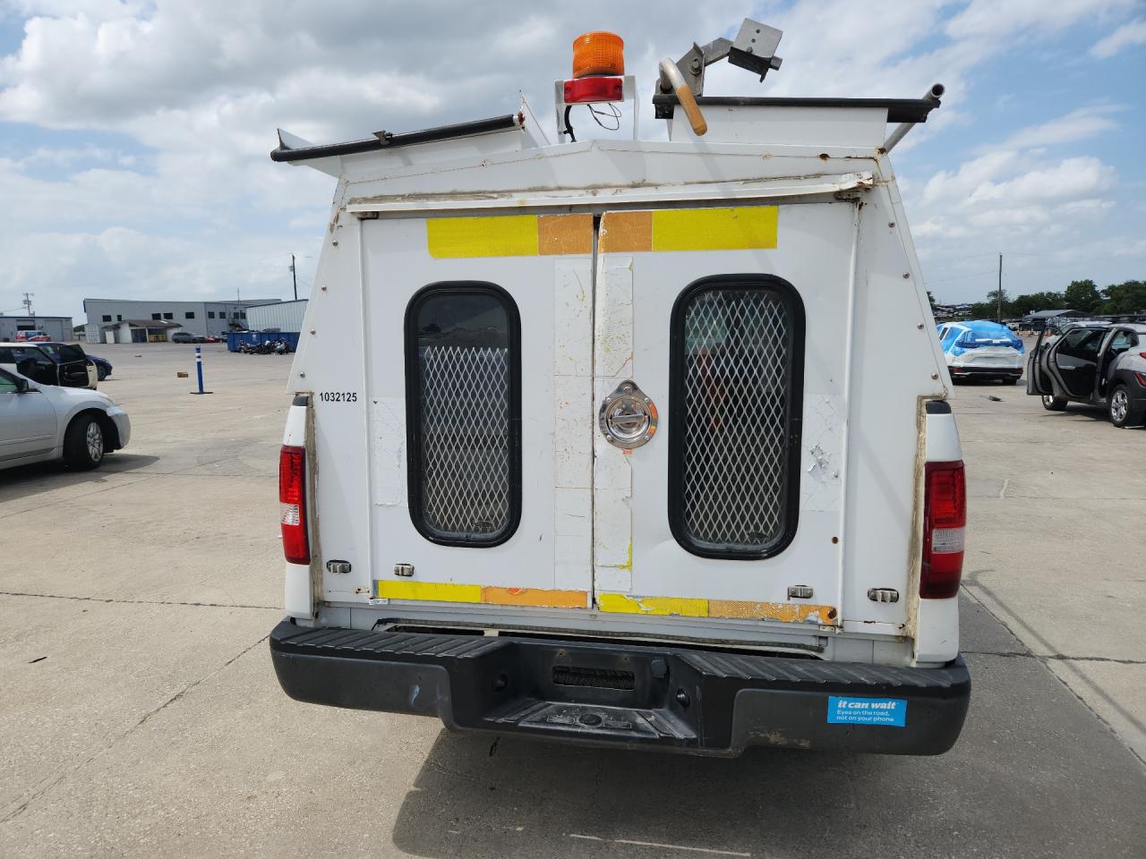 2008 Ford F150 White vin: 1FTRF12208KB70272 Damage: Right Rear Cargo Door, Multiple Dents/Paint Damage, 2