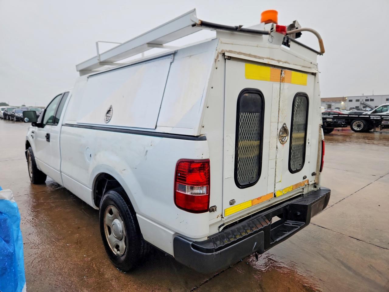 2008 Ford F150 White vin: 1FTRF12208KB70272