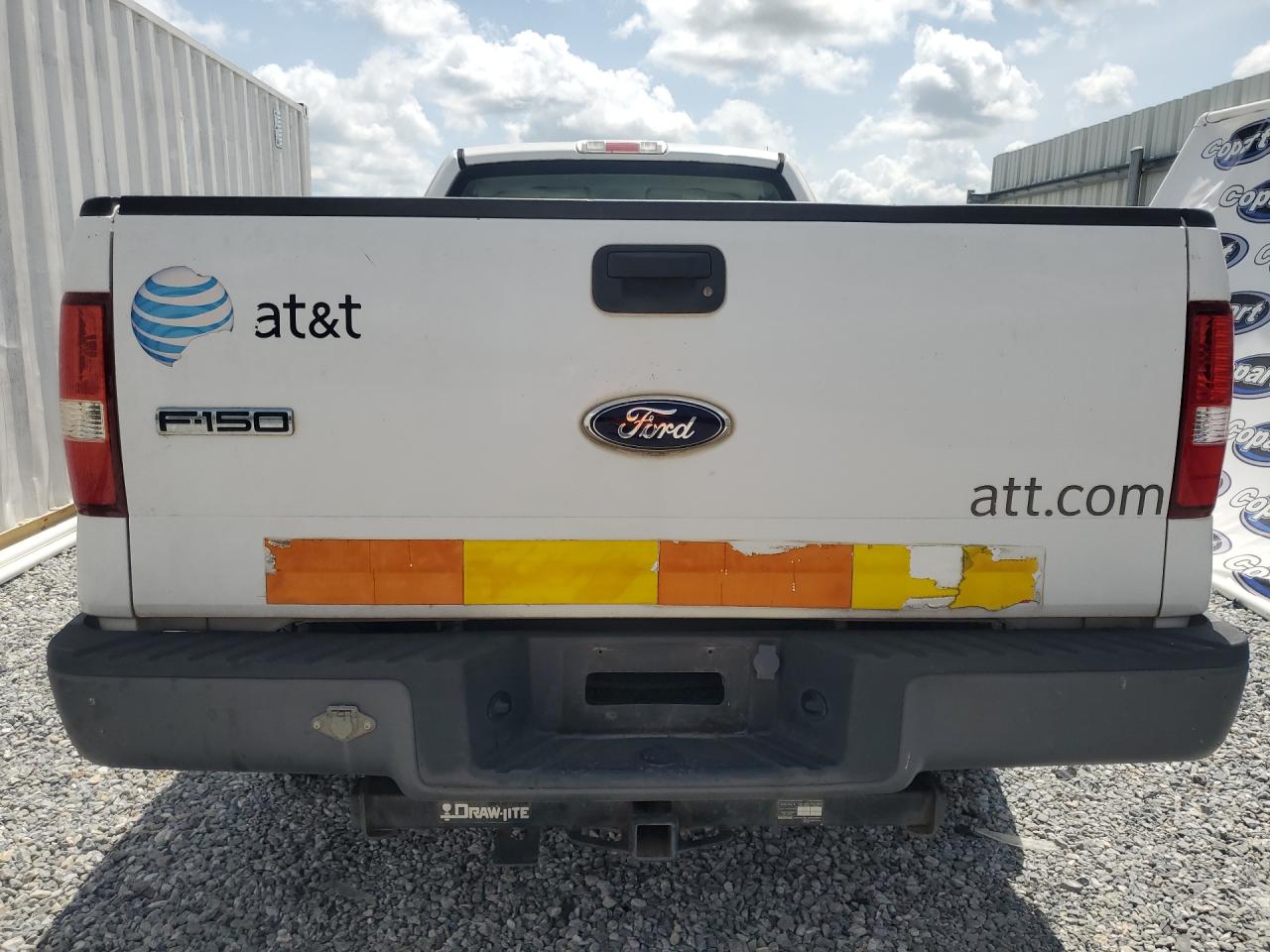 2008 Ford F150 Xl Белый vin: 1FTRF12208KB80638 Damage: Rear Metal Bumper Painted, Chipped, 2