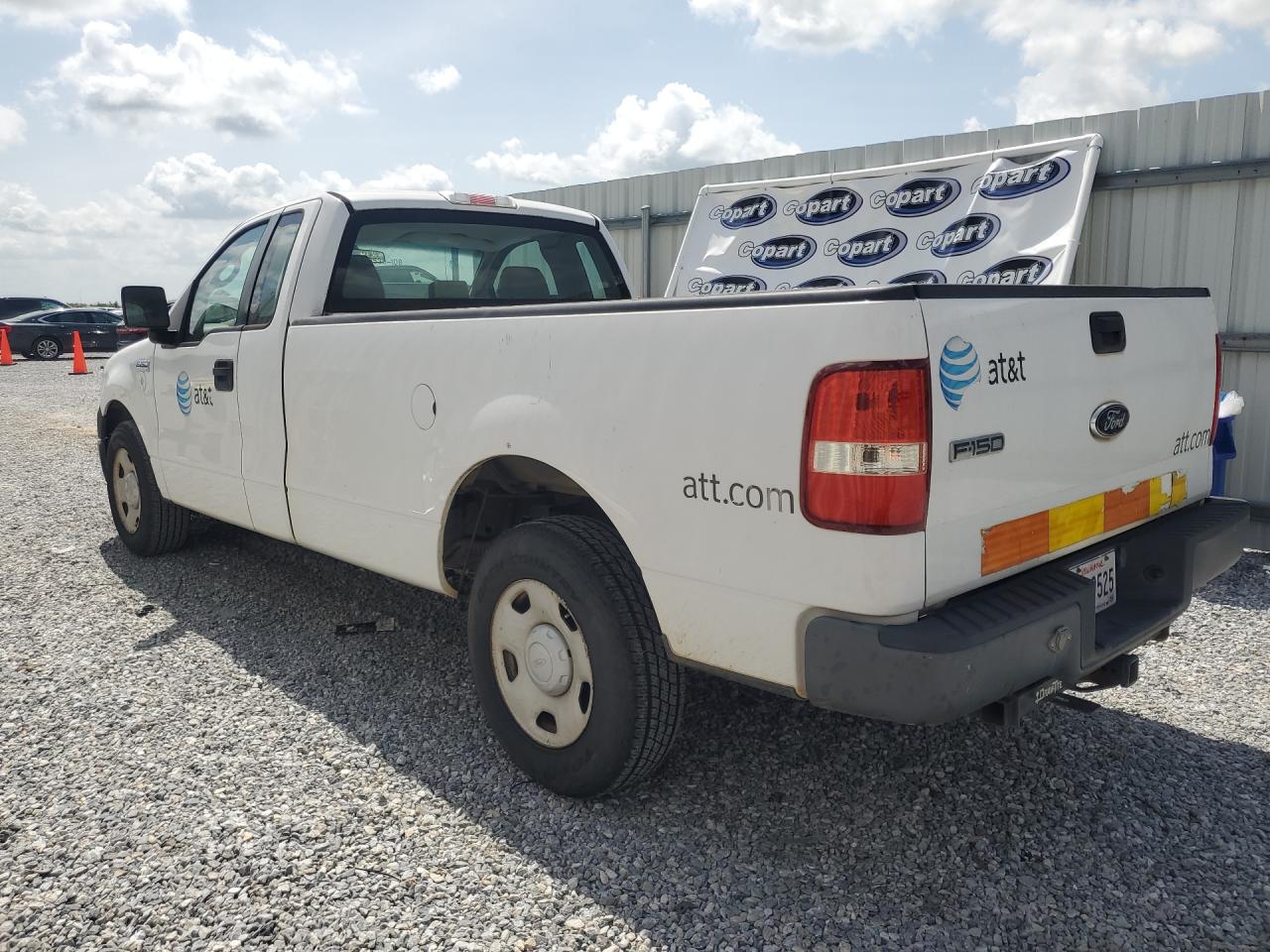 2008 Ford F150 Xl Белый vin: 1FTRF12208KB80638 Damage: Left Bed Side, Chipped, 3