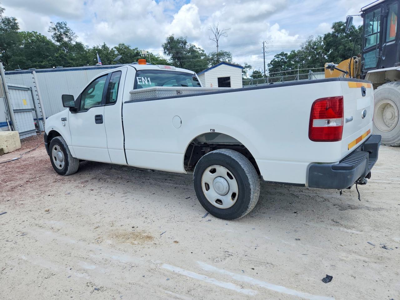 2008 Ford F150 White vin: 1FTRF12208KC88032