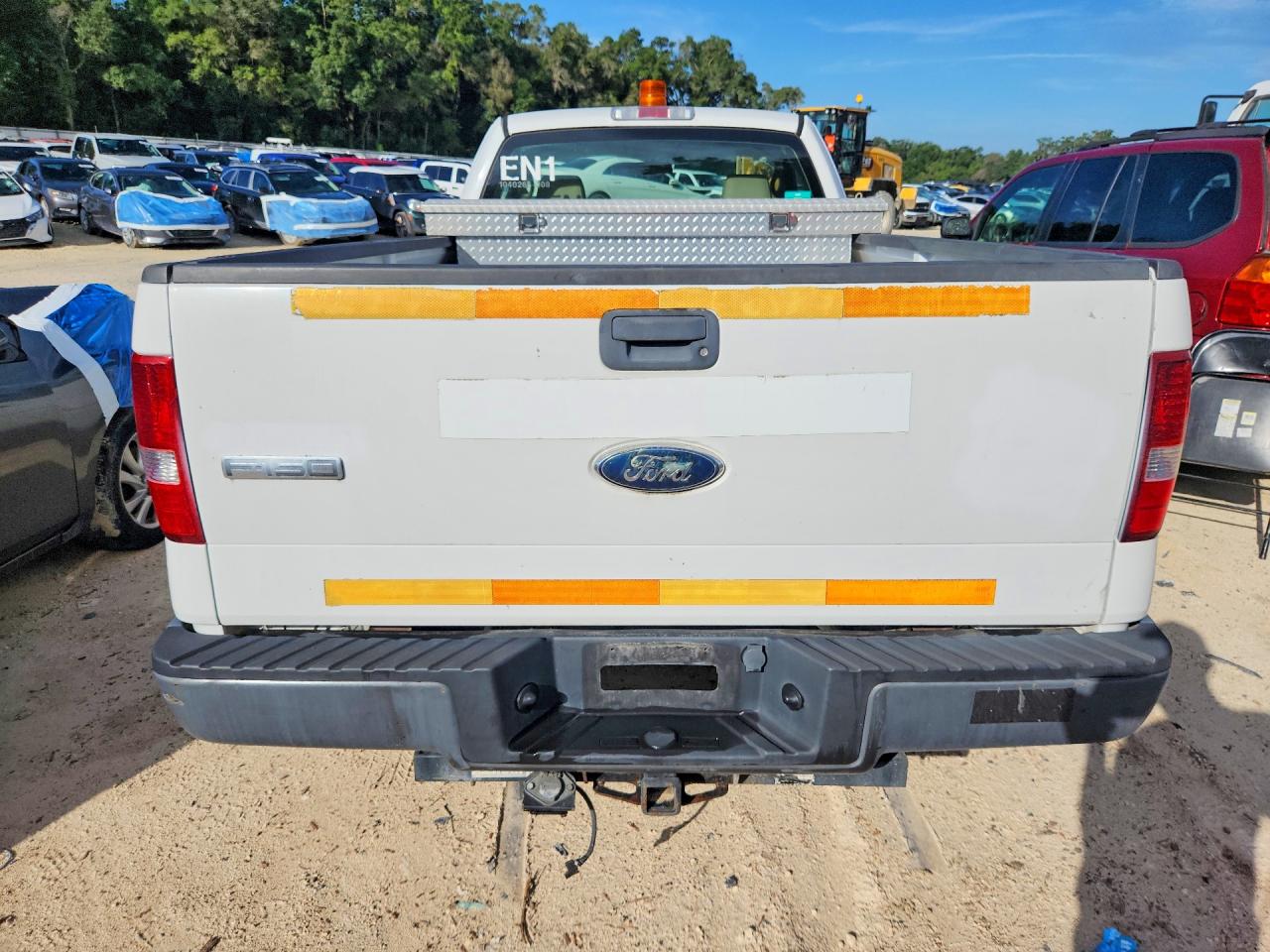 2008 Ford F150 White vin: 1FTRF12208KC88032