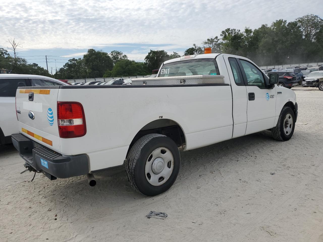 2008 Ford F150 White vin: 1FTRF12208KC88032 Damage: Right Qtr Panel, Multiple Scratches Heavy, 2