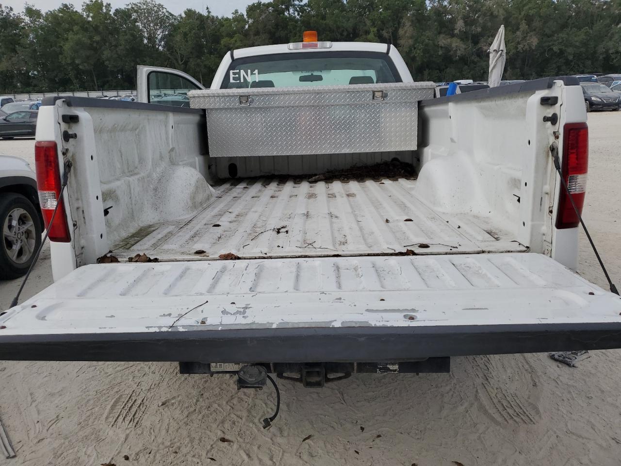2008 Ford F150 White vin: 1FTRF12208KC88032 Damage: Aftermarket Accessory, Aftermarket, Acceptable