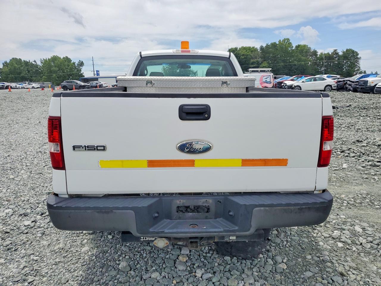 2008 Ford F150 White vin: 1FTRF12208KC88077