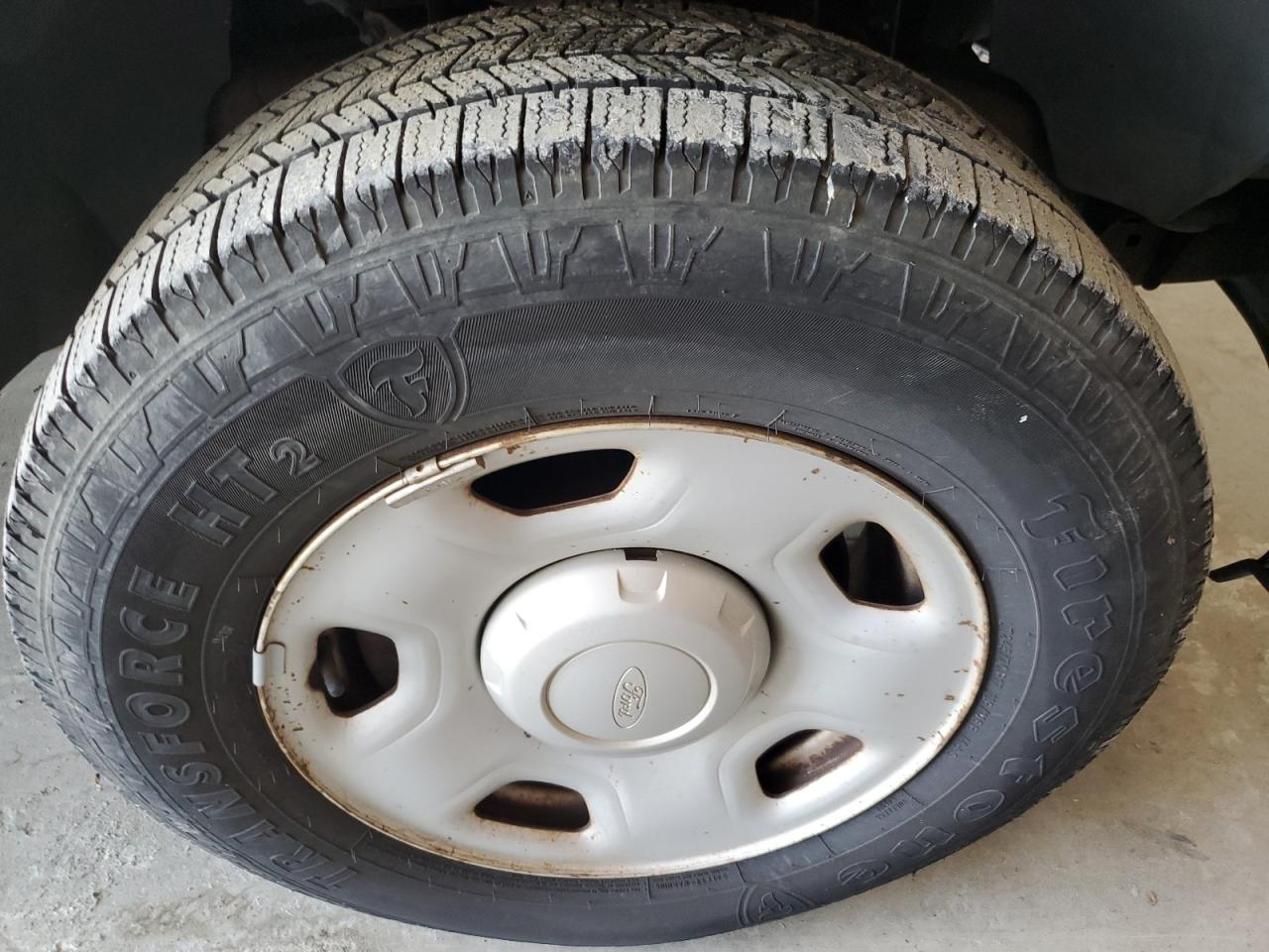 2008 Ford F150 White vin: 1FTRF12208KC88077 Damage: Right Front Wheel, Chipped, 4