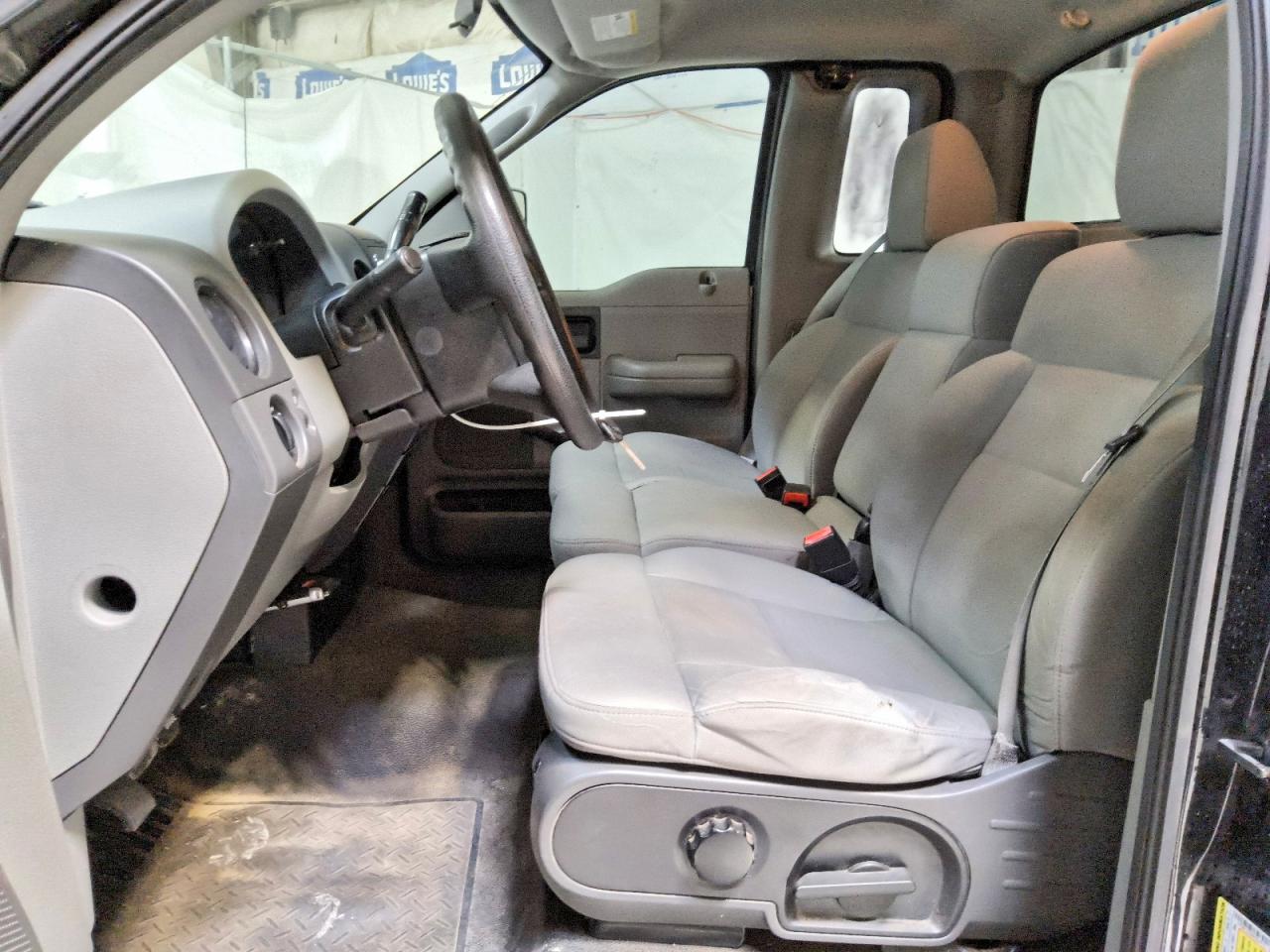 2008 Ford F150 Black vin: 1FTRF12208KD24074