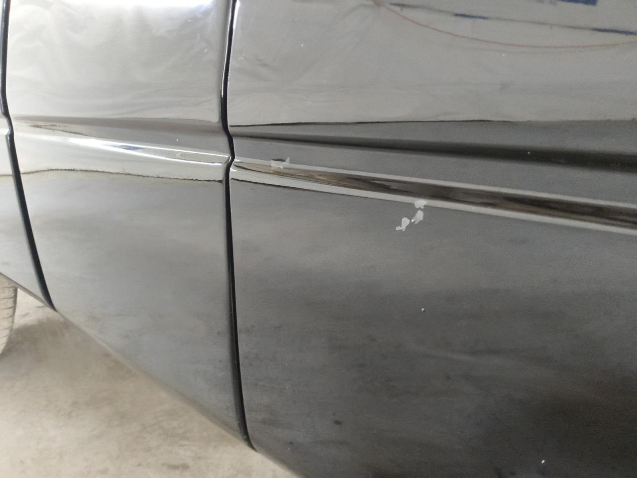 2008 Ford F150 Black vin: 1FTRF12208KD24074 Damage: Right Front Door, Heavy Scratch, 1/2 To 1 Inch