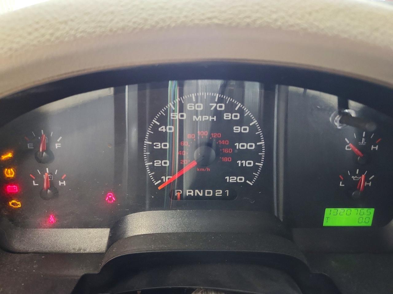 2008 Ford F150 Белый vin: 1FTRF12208KD78426
