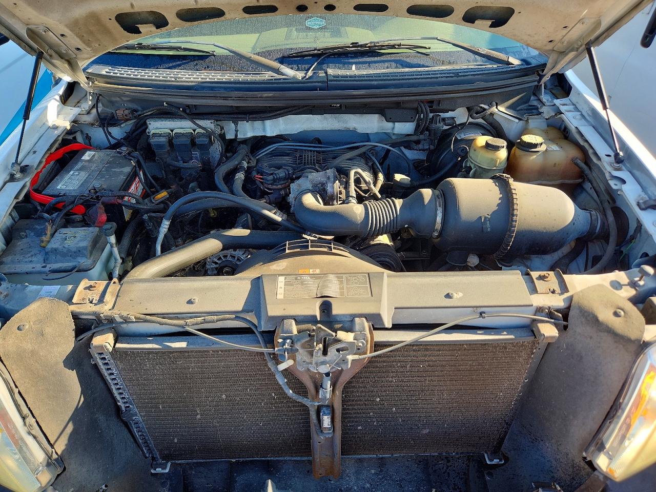 2008 Ford F150 Белый vin: 1FTRF12208KD78426