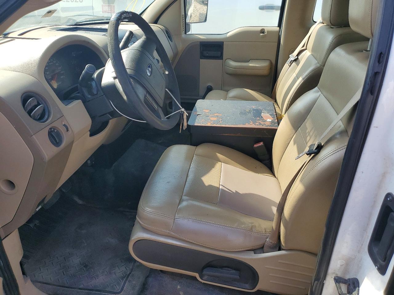 2008 Ford F150 White vin: 1FTRF12208KD78426