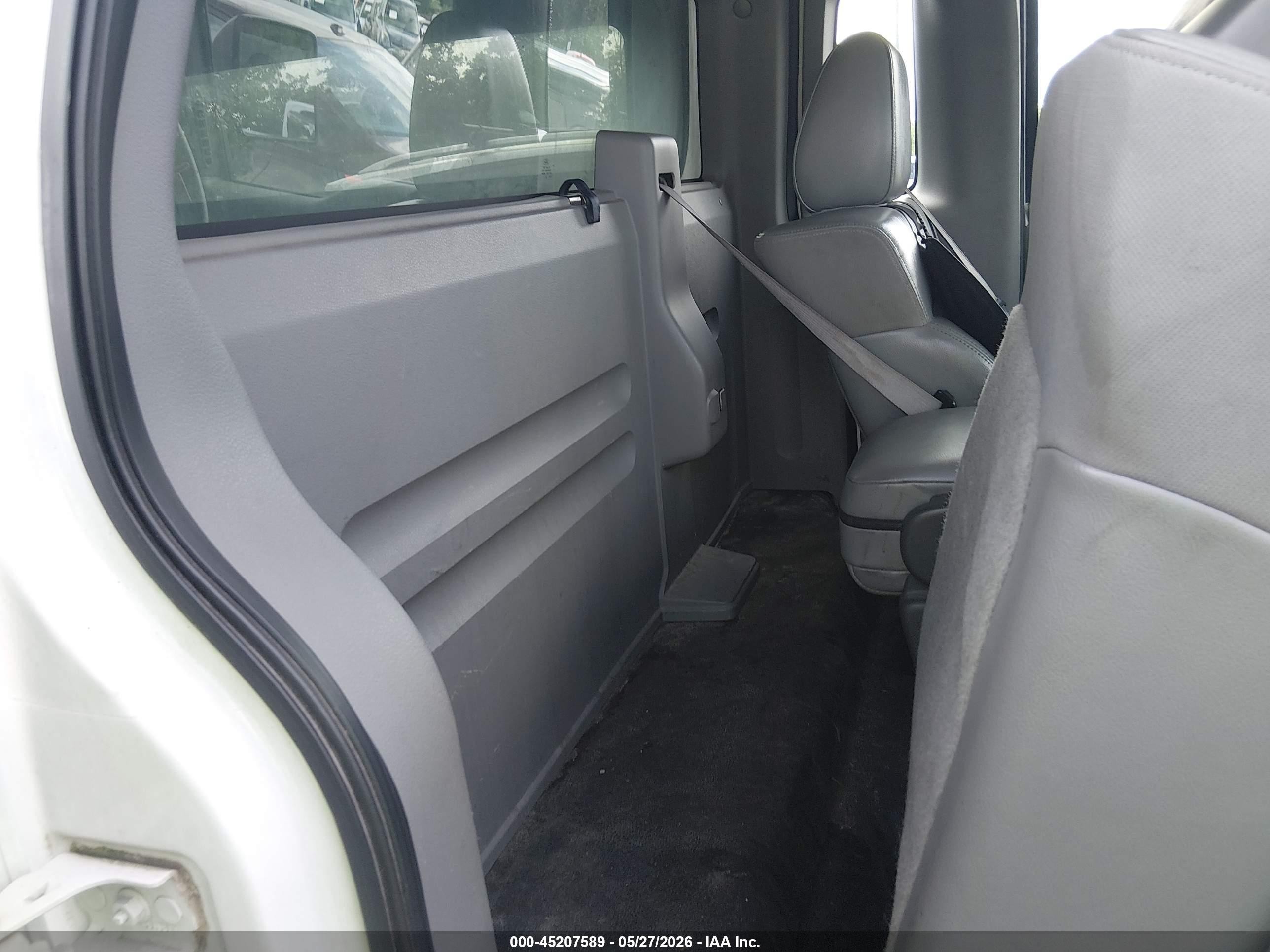 2006 Ford F-150 Stx/xl/xlt White vin: 1FTRF12216KB36919