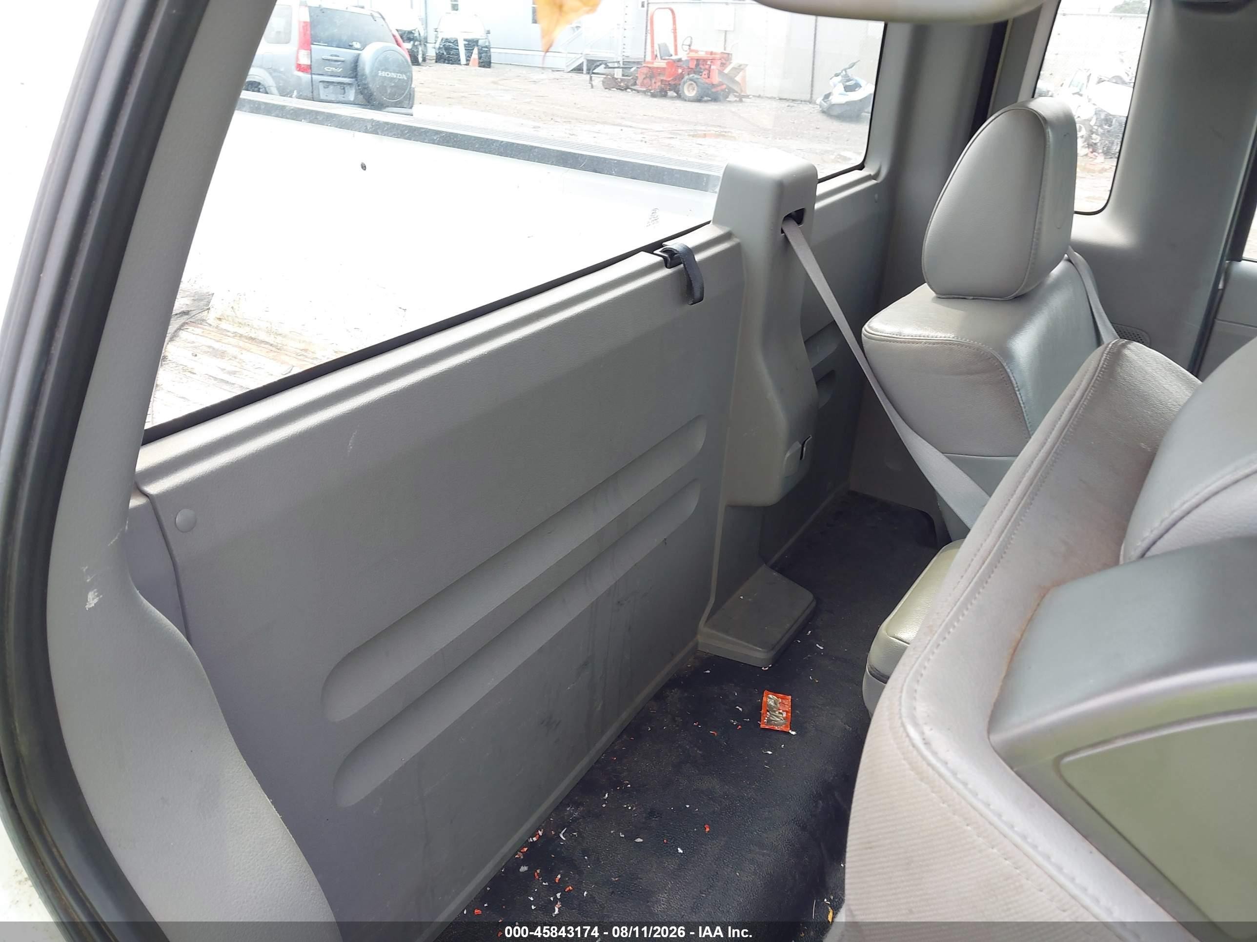 2006 Ford F-150 Stx/xl/xlt White vin: 1FTRF12216NB25997