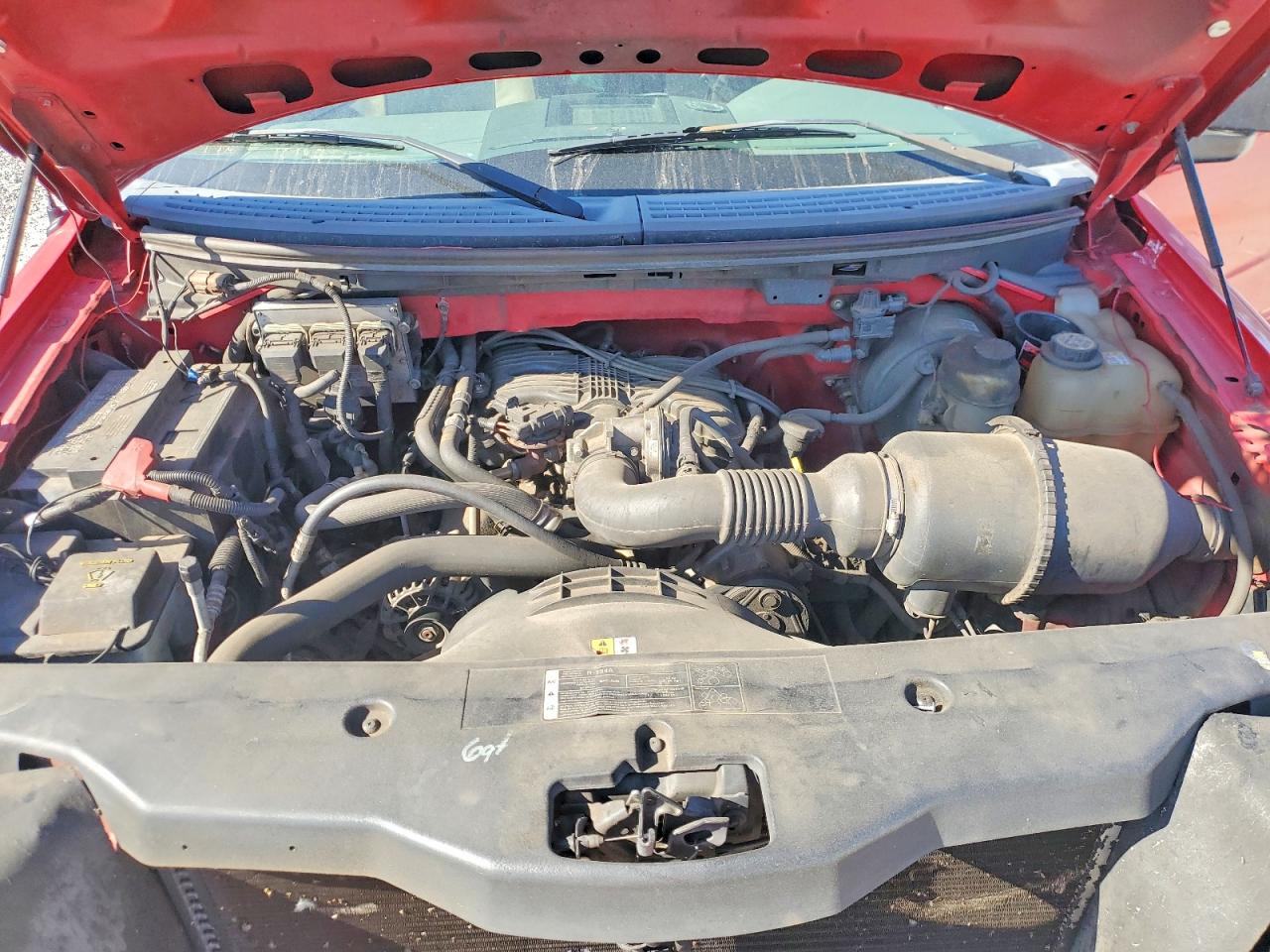 2006 Ford F150 Red vin: 1FTRF12216NB59910