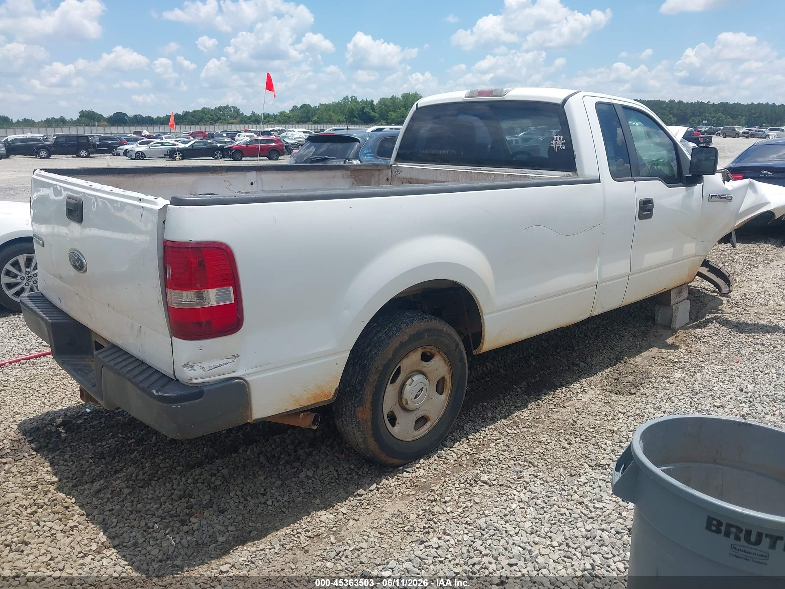 2007 Ford F-150 Stx/xl/xlt White vin: 1FTRF12217NA06882