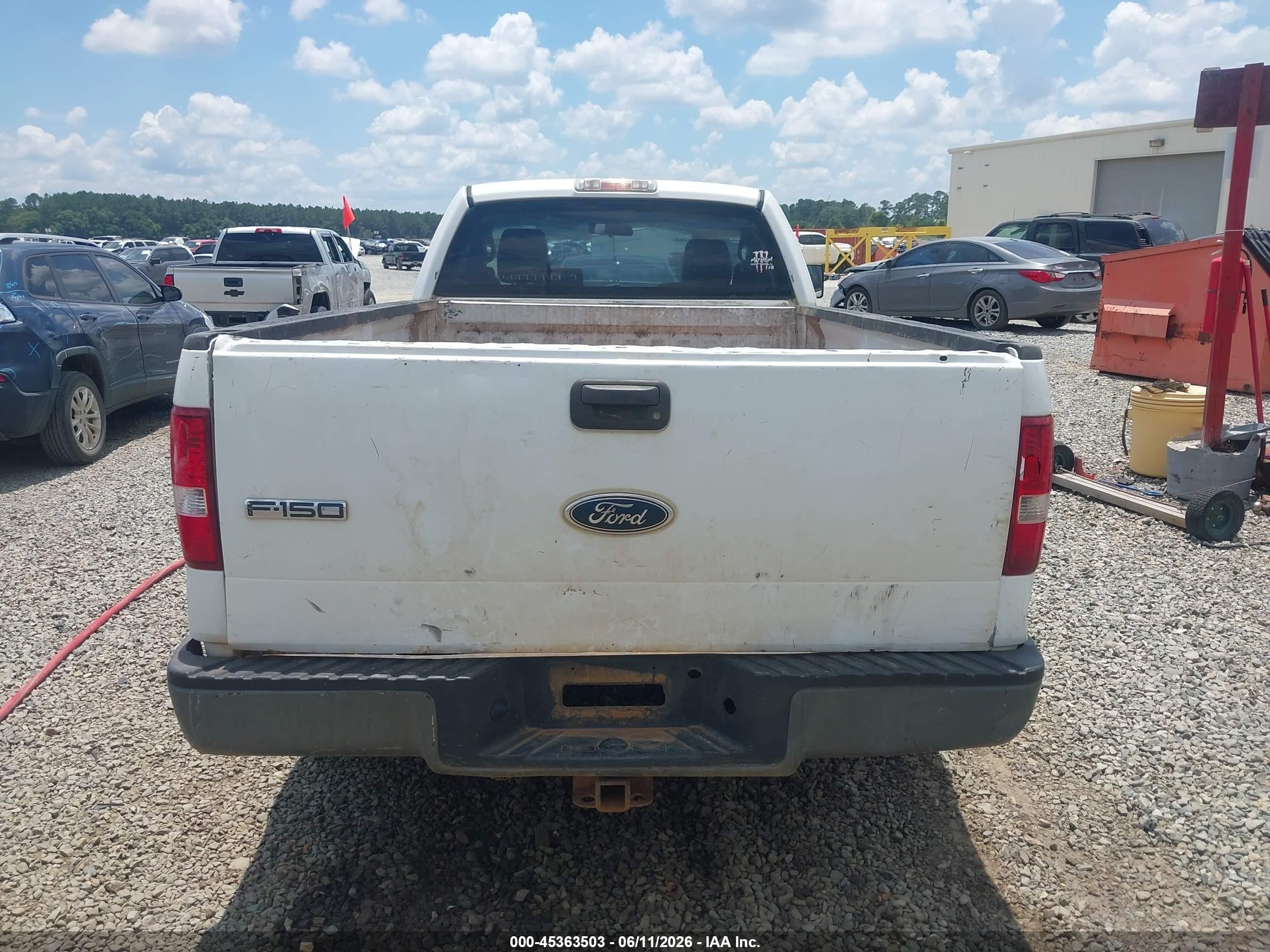 2007 Ford F-150 Stx/xl/xlt White vin: 1FTRF12217NA06882