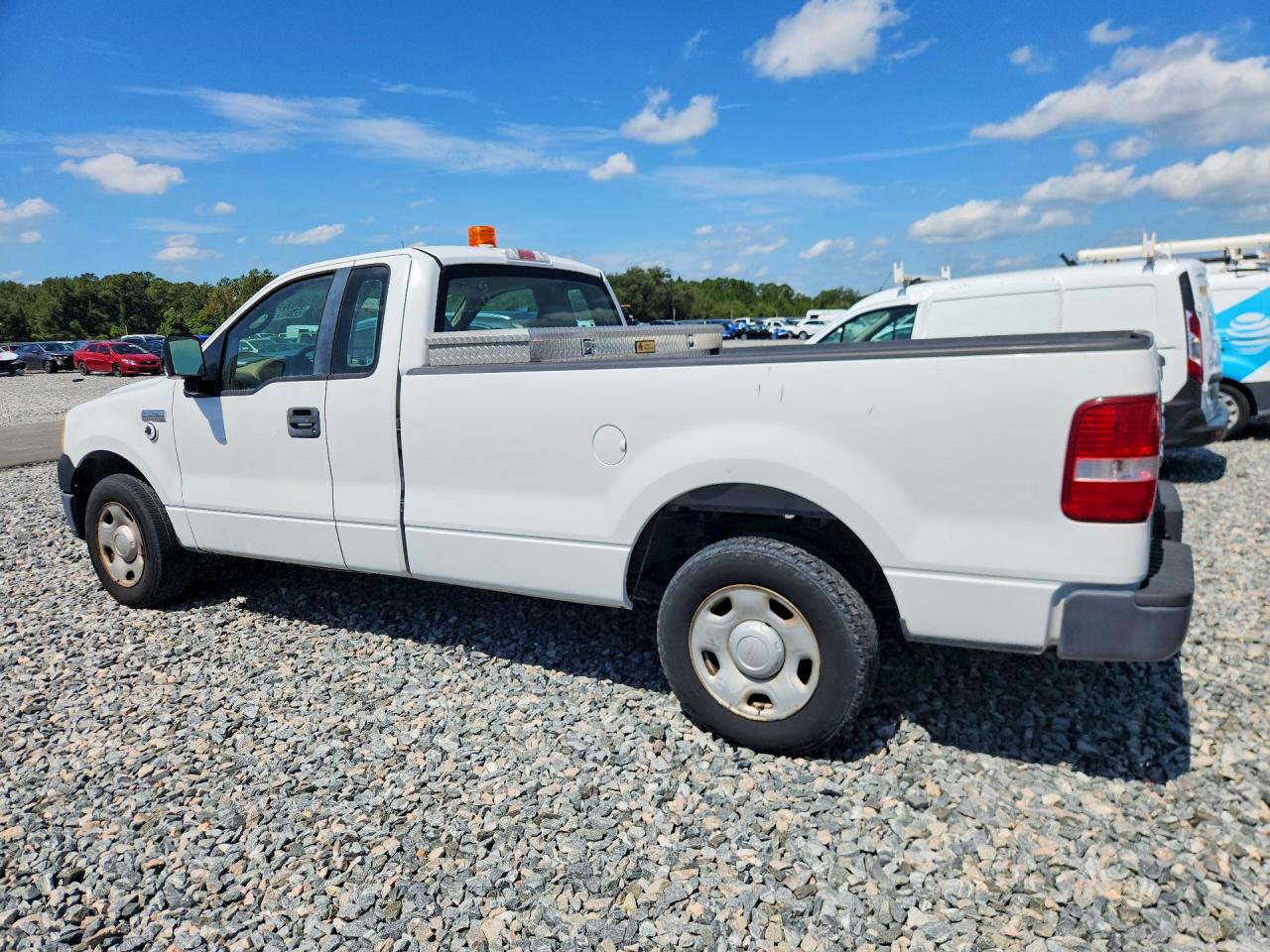 2008 Ford F150 Белый vin: 1FTRF12218KC11072