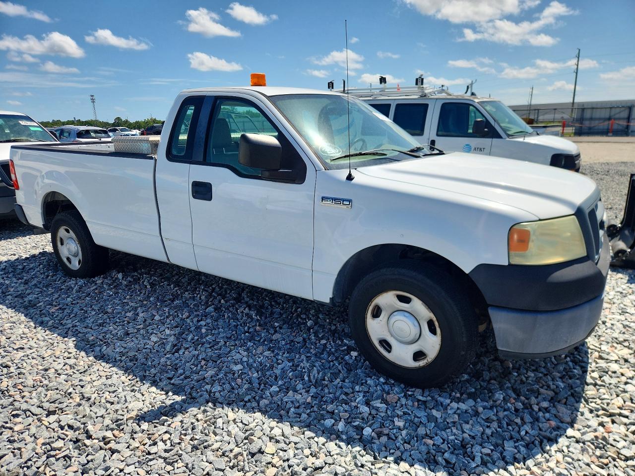 2008 Ford F150 Белый vin: 1FTRF12218KC11072