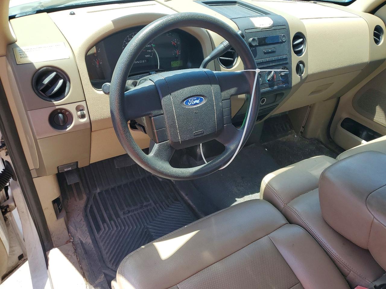 2008 Ford F150 Белый vin: 1FTRF12218KC11072