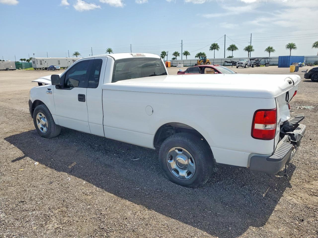 2006 Ford F150 White vin: 1FTRF12226NB85318
