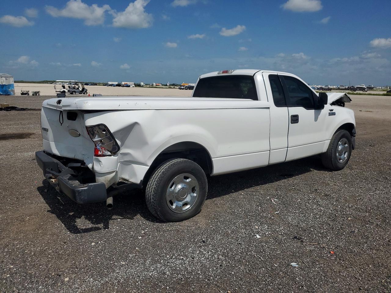 2006 Ford F150 White vin: 1FTRF12226NB85318
