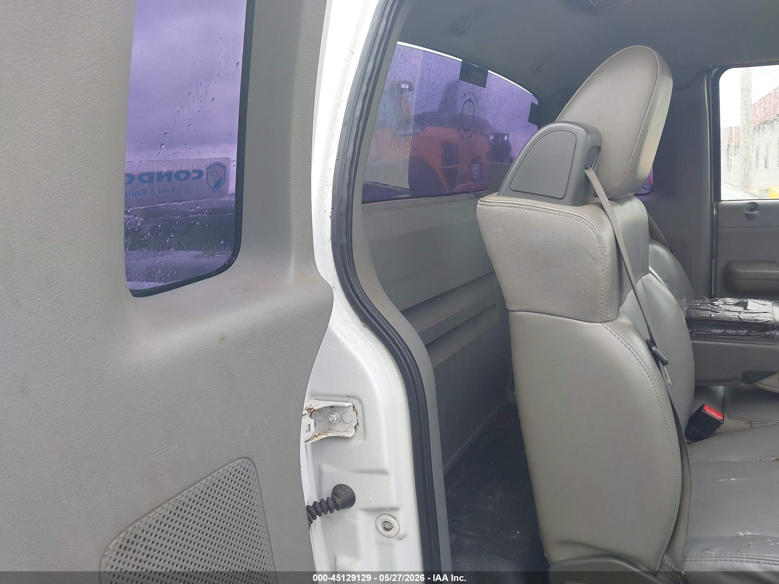 2007 Ford F-150 Stx/xl/xlt White vin: 1FTRF12227KD58516