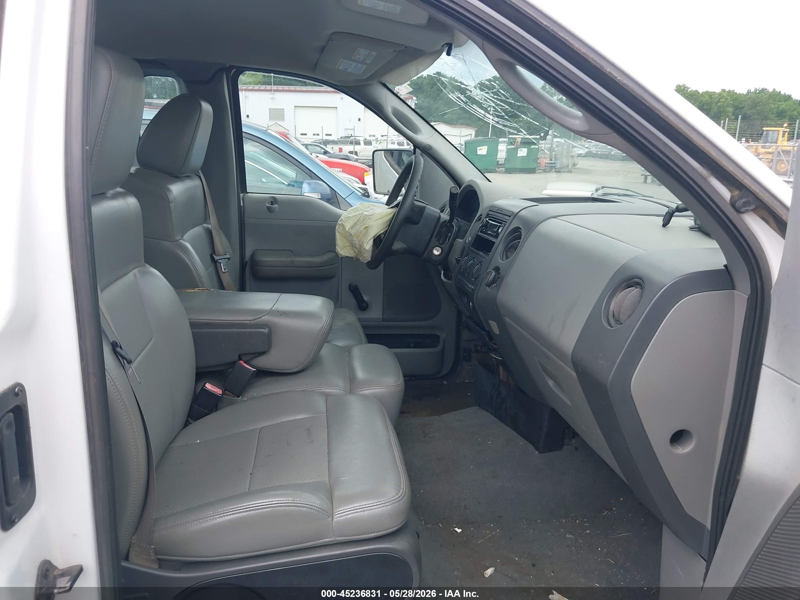 2007 Ford F-150 Stx/xl/xlt White vin: 1FTRF12227NA57758