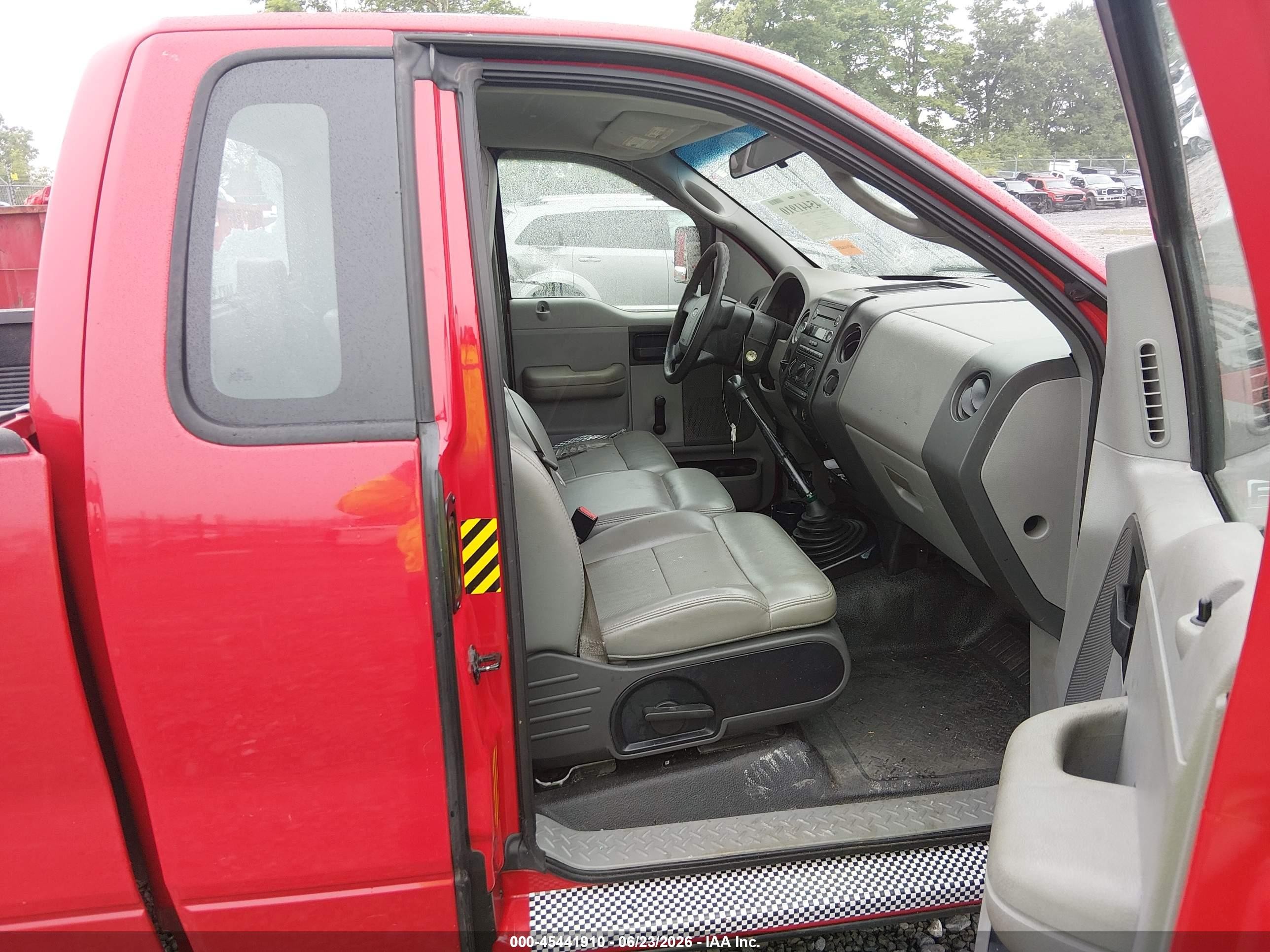 2008 Ford F-150 Stx/xl/xlt Красный vin: 1FTRF12228KD61126