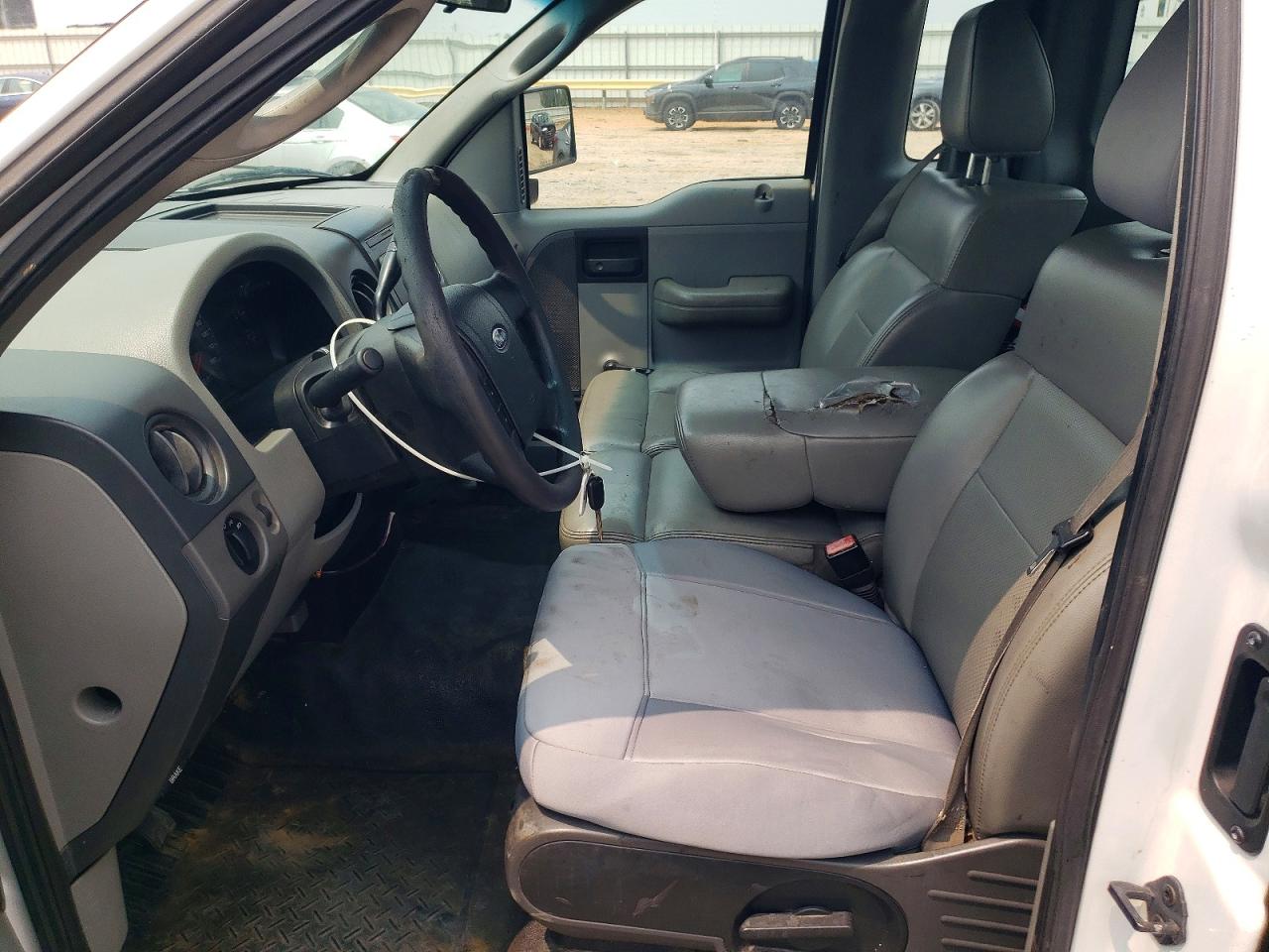 2008 Ford F150 Белый vin: 1FTRF12228KE16514