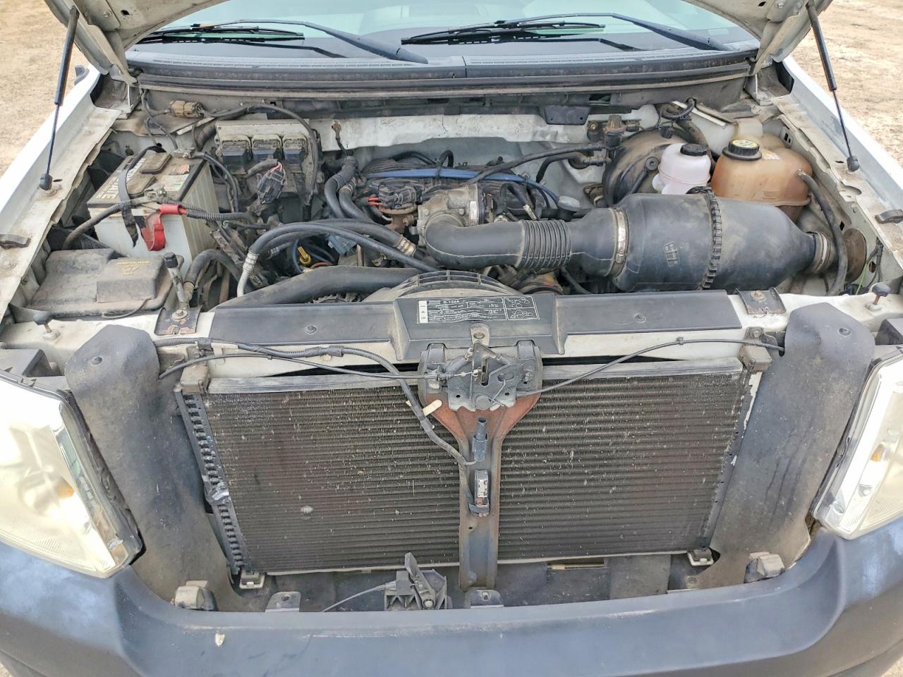 2008 Ford F150 Белый vin: 1FTRF12228KE16514