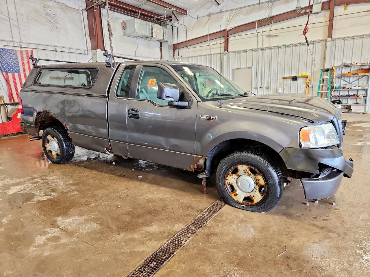 2005 Ford F150 Gray vin: 1FTRF12235NB42895