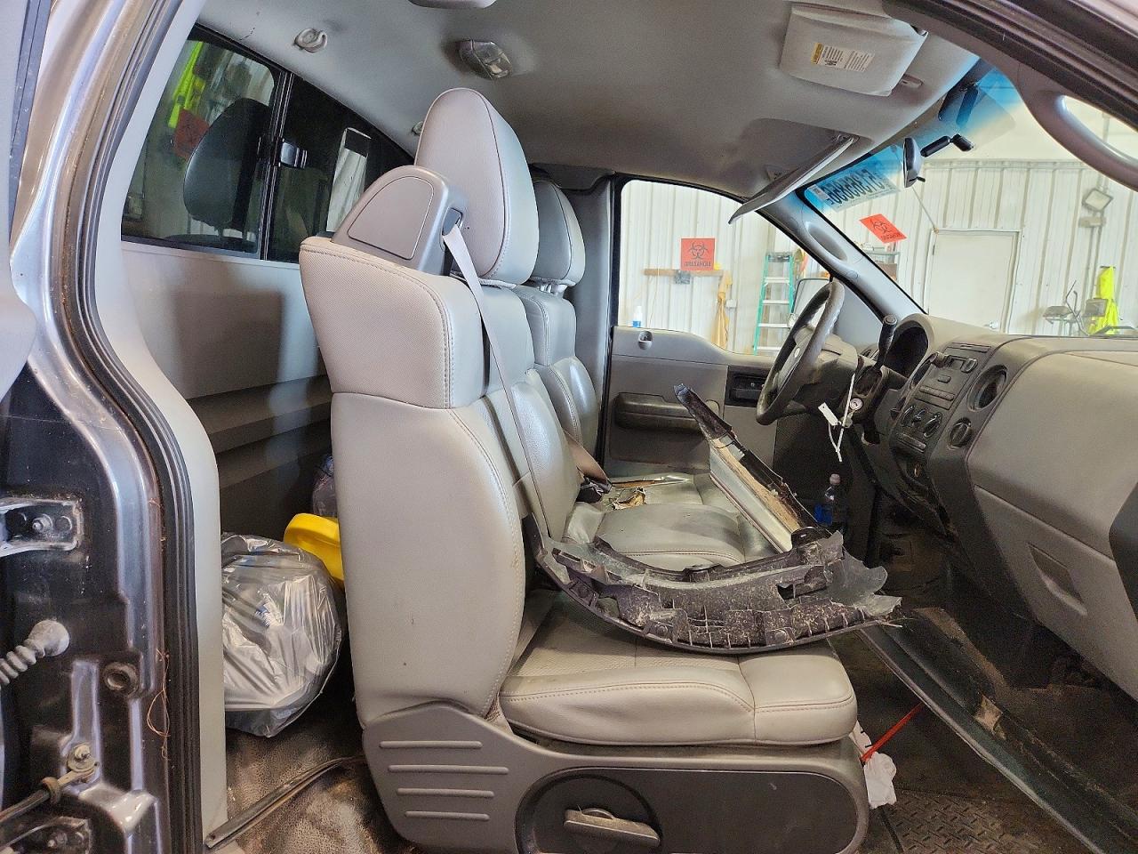 2005 Ford F150 Gray vin: 1FTRF12235NB42895
