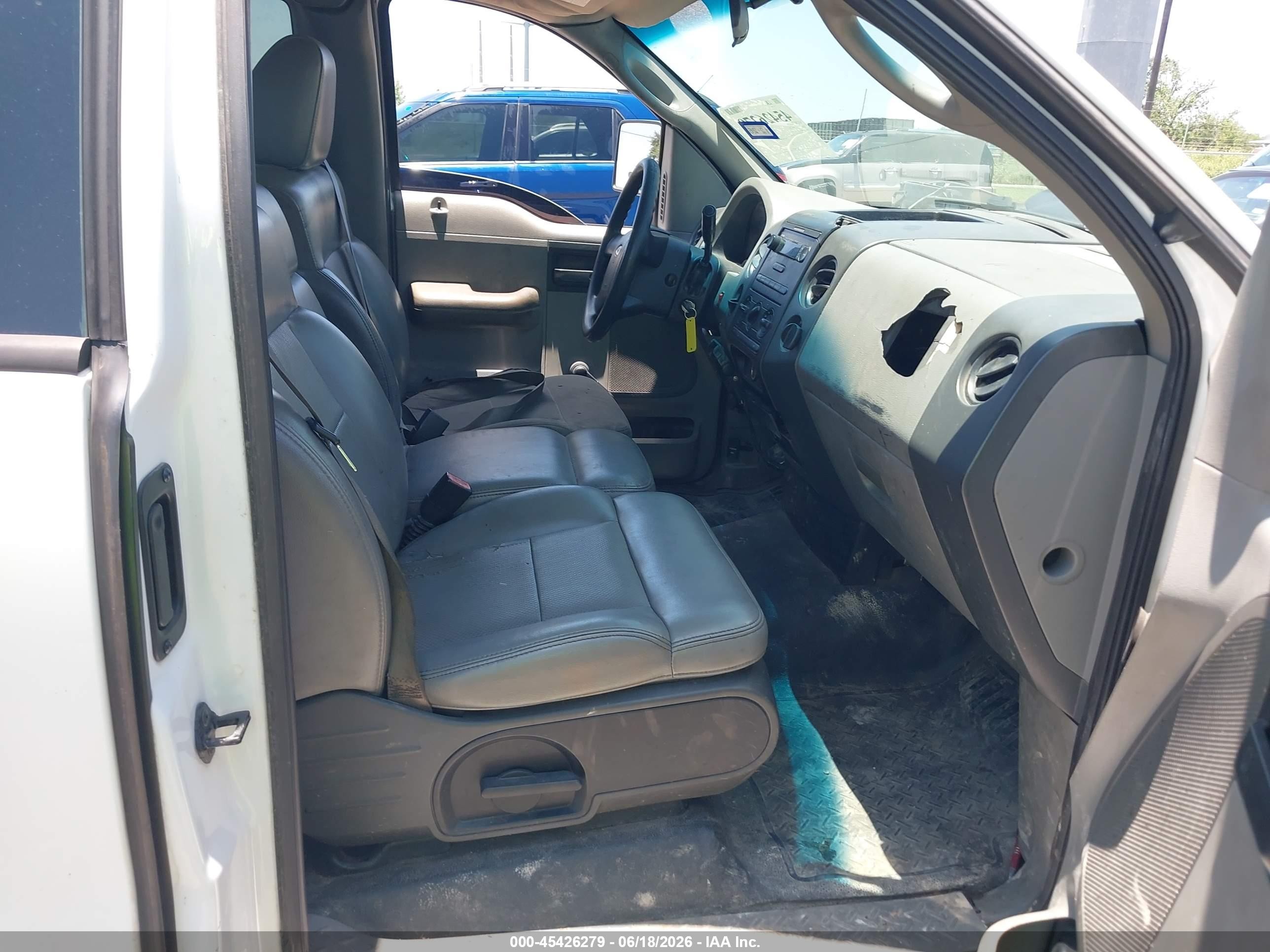 2005 Ford F-150 Stx/xl/xlt White vin: 1FTRF12235NC02898